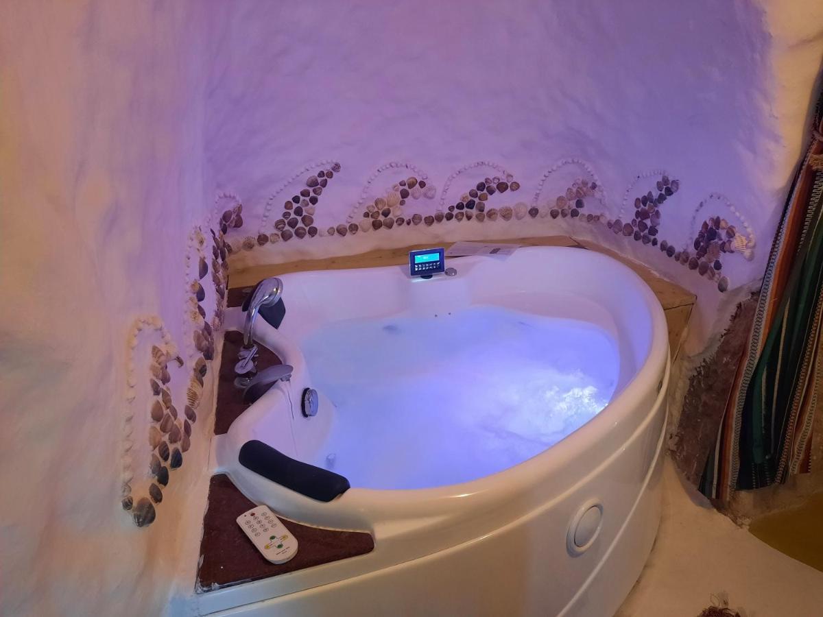 Villa Creatively Designed Cavehouse With Jacuzzi Gorafe Esterno foto